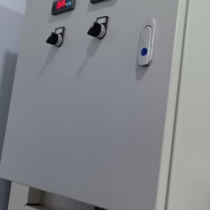 德昌冷库服务-电控箱外观和内部照片