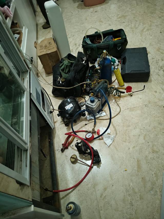 国内外各种品牌冷库空调安装维修服务案例