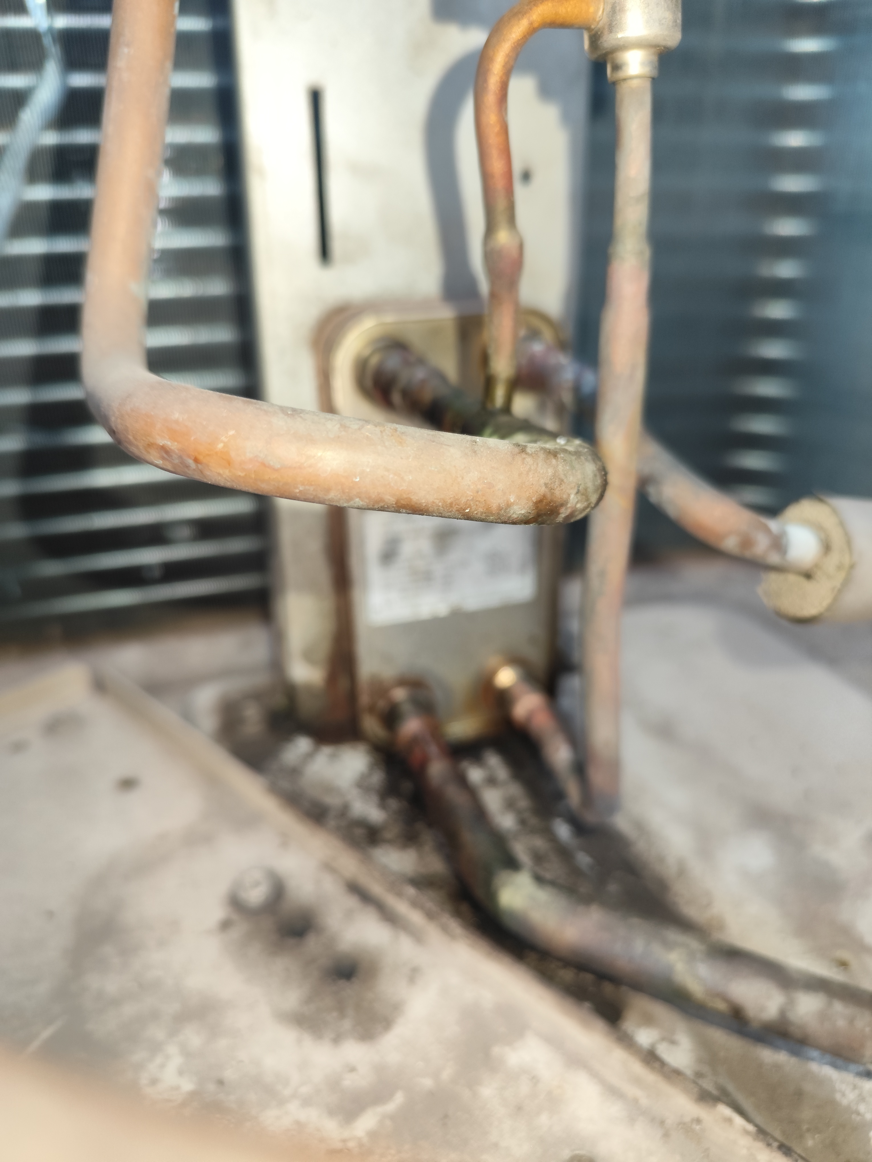 瑞科制冷电器安装维修中心。服务案例