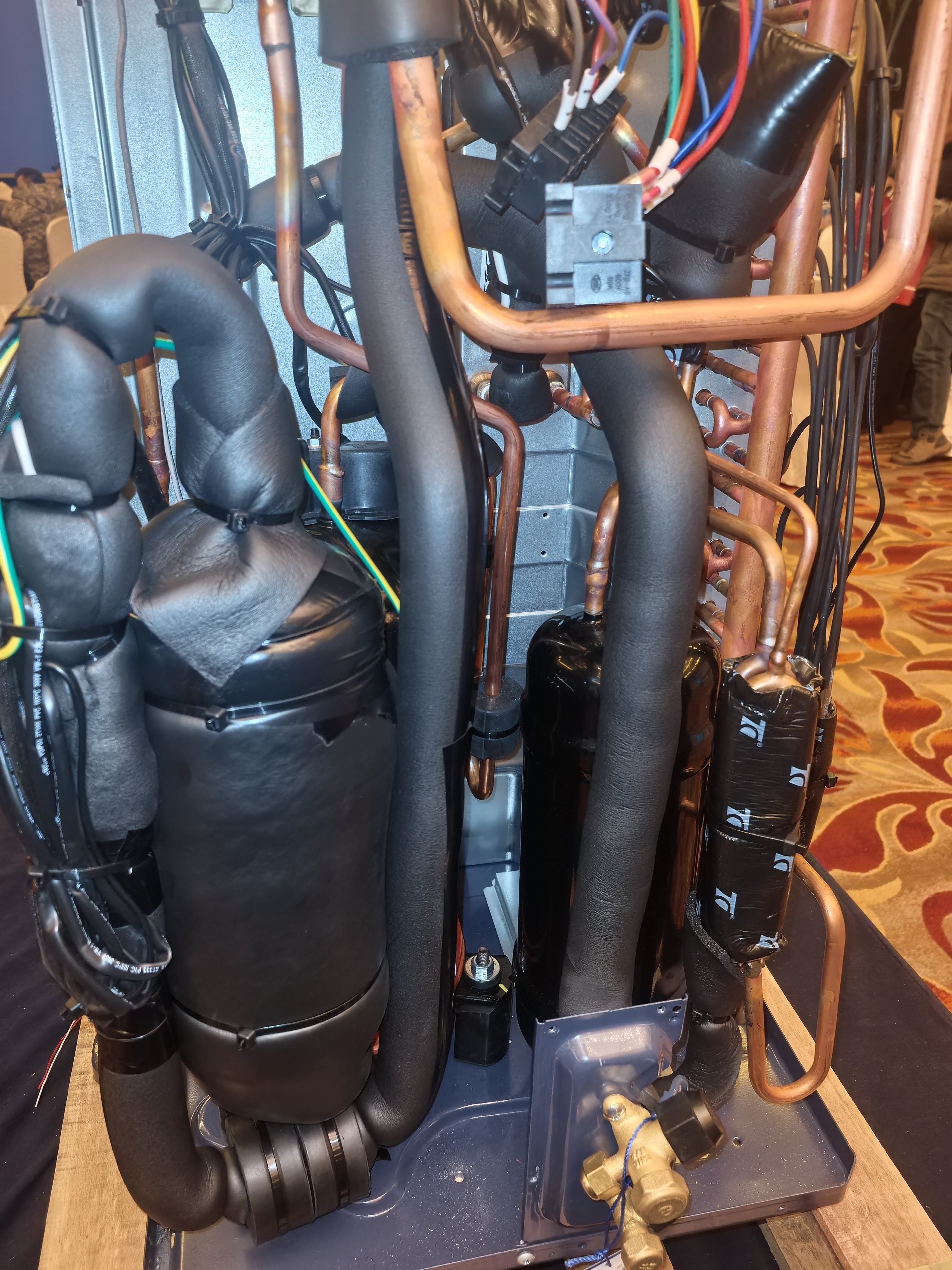 宏运家电制冷。空调。冷库。空气能中央空调服务案例