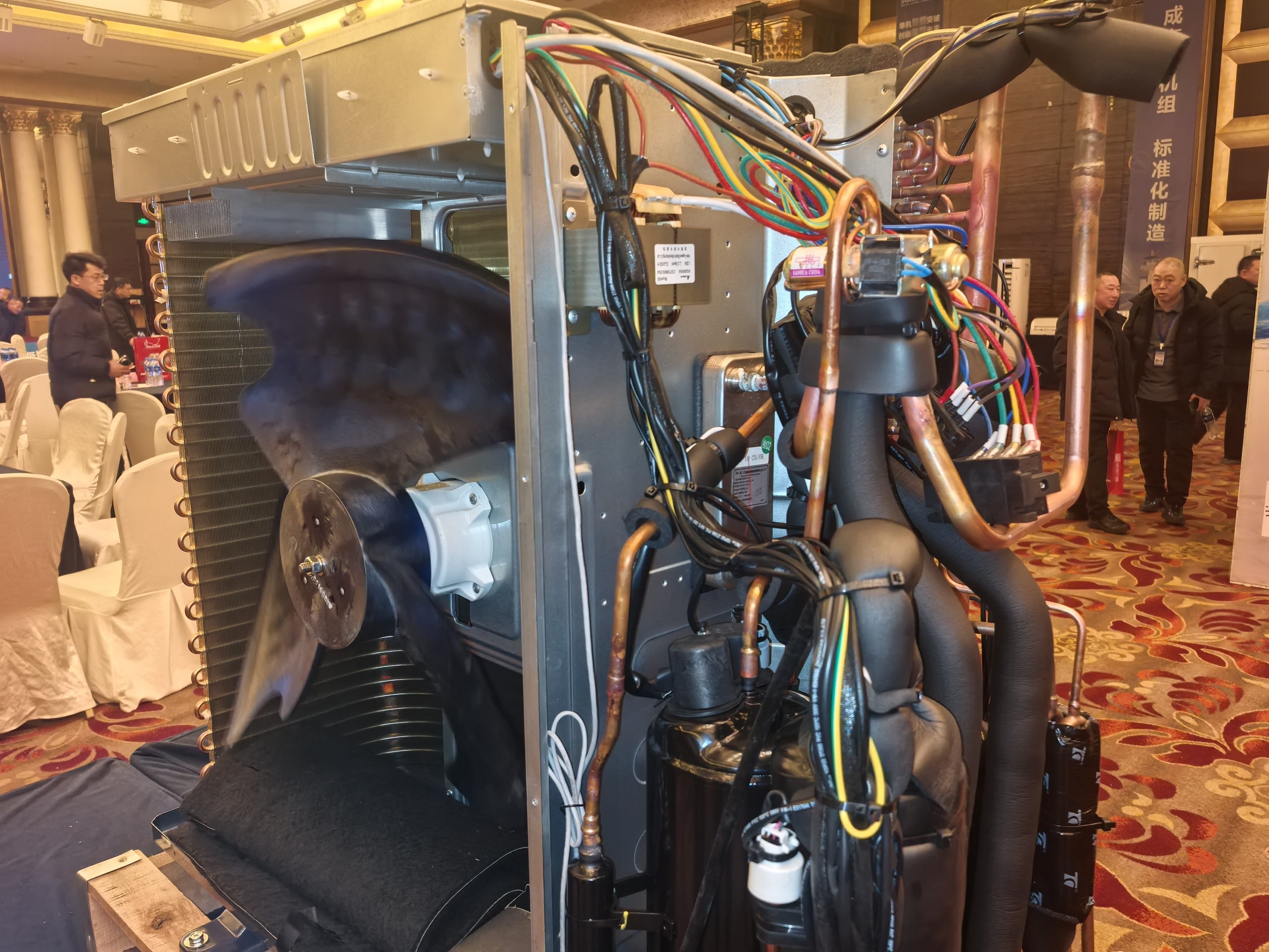 宏运家电制冷。空调。冷库。空气能中央空调服务案例