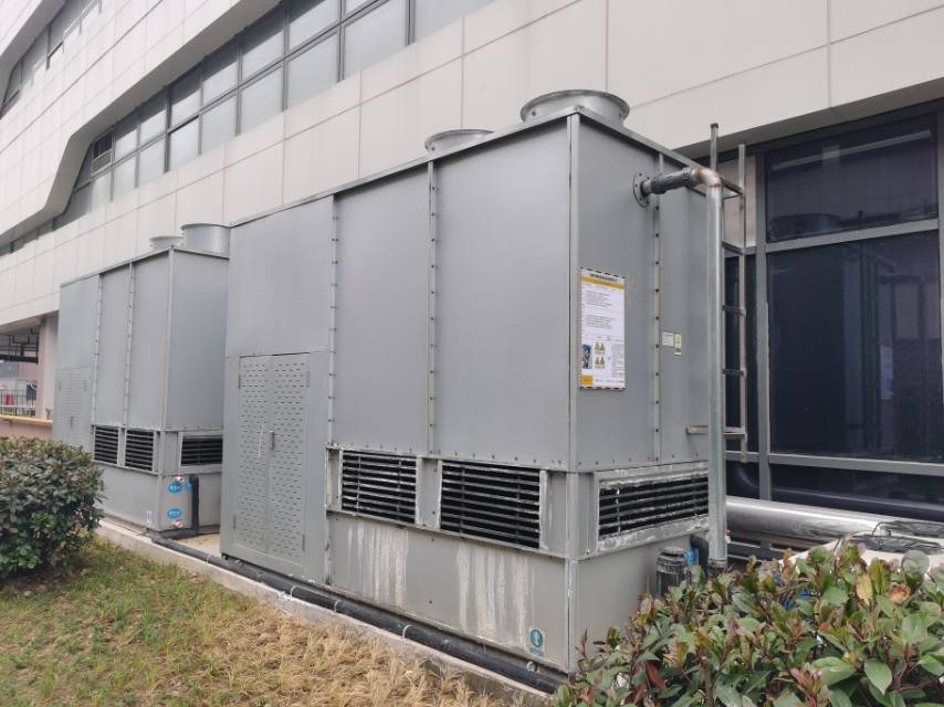 专注冷库安装  维修   制冰机  真空冻干机 速冻服务案例