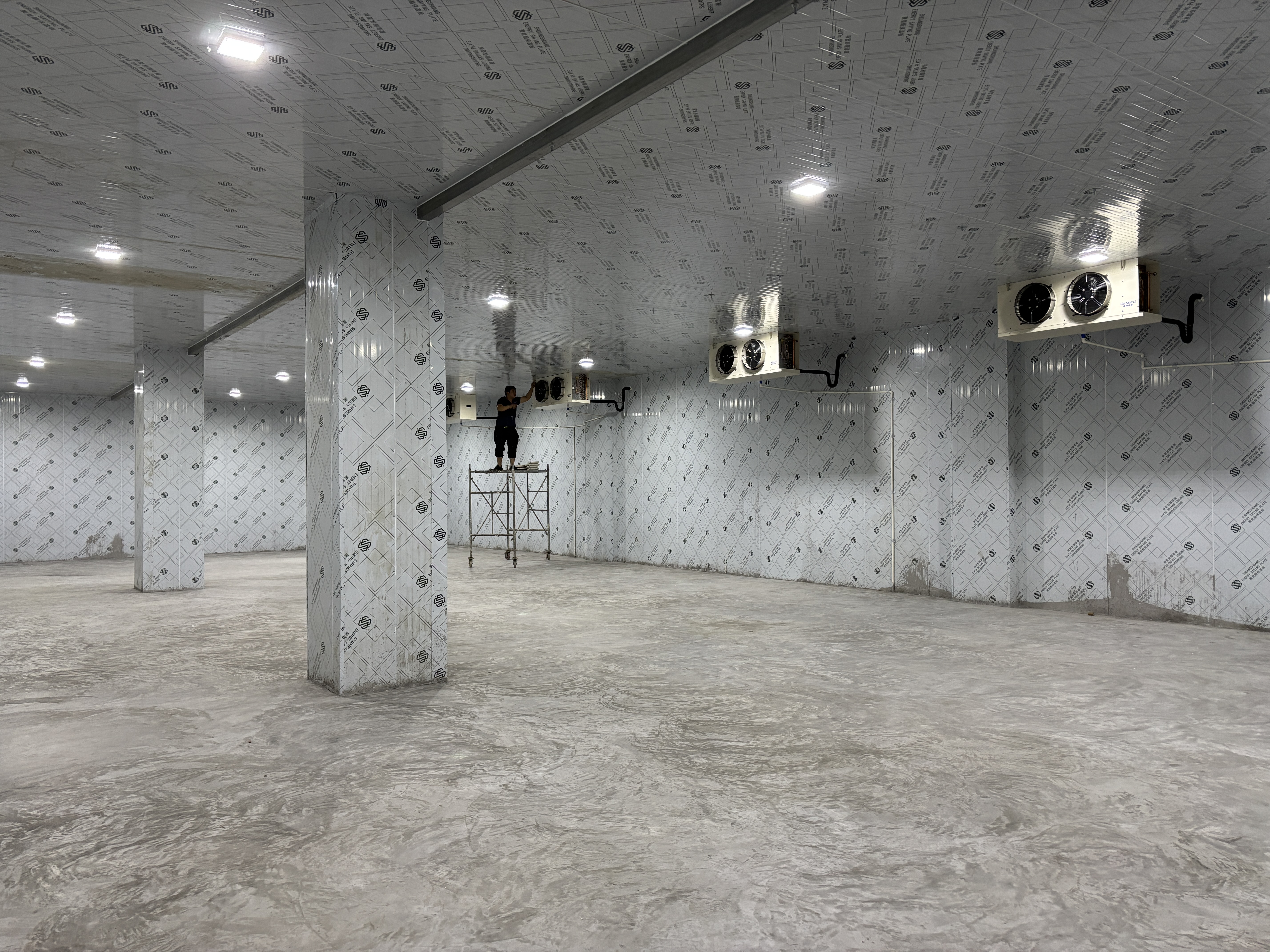 重庆群贤制冷设备有限公司服务案例