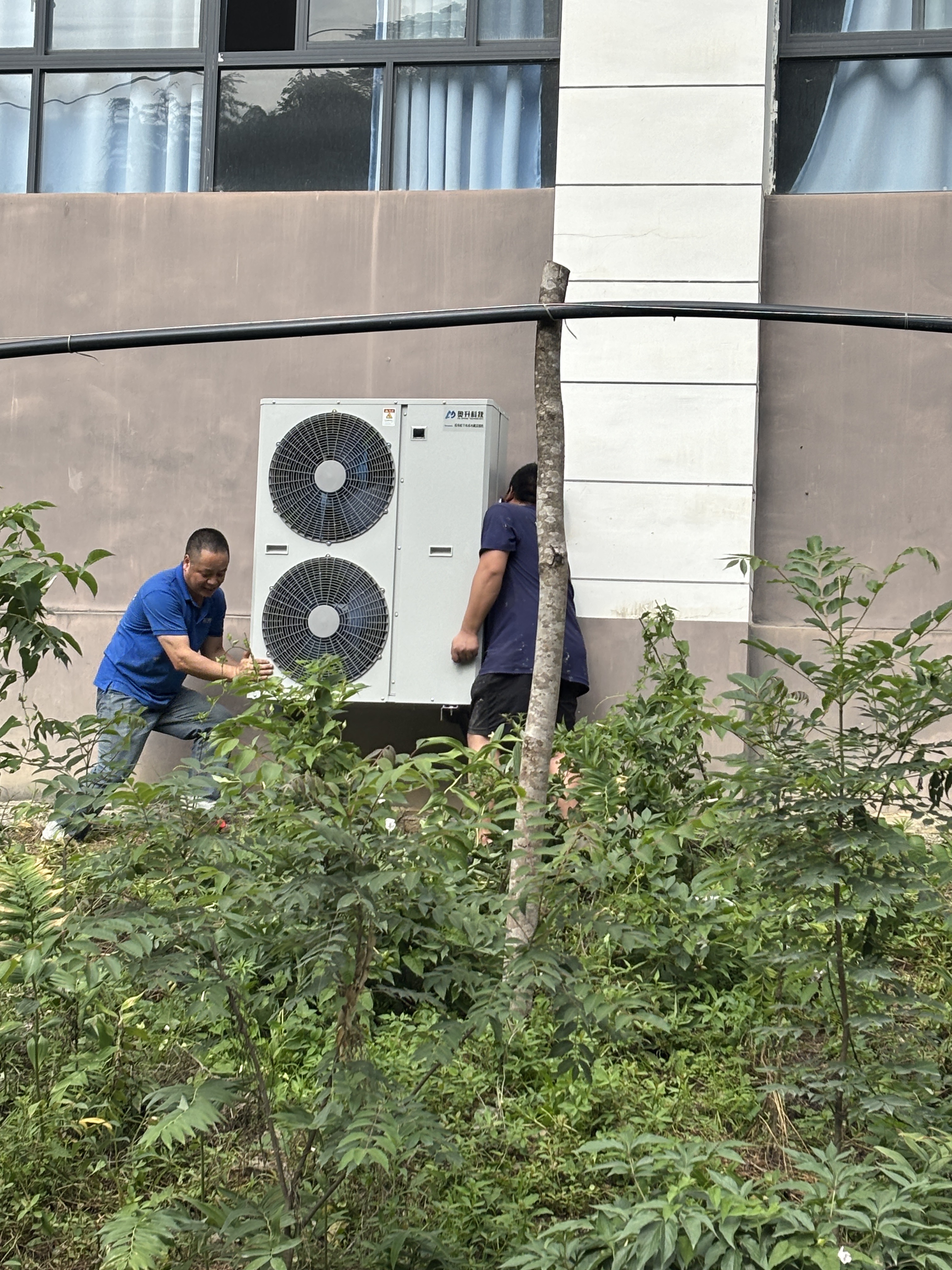 重庆群贤制冷设备有限公司服务案例