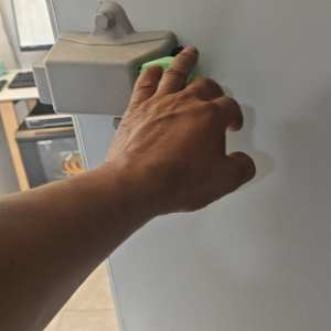 安达制冷 - 库门逃生开关照片