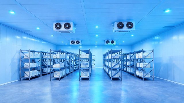 恒温冷库设备选型与巡检周期全建议：温控精度、机组配置一张表说清