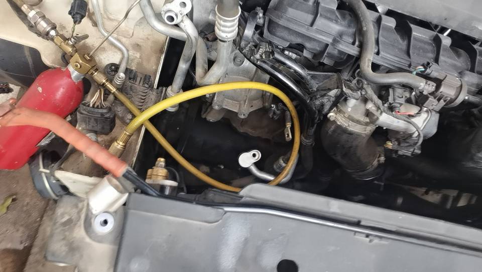 华记制冷设备维修服务案例